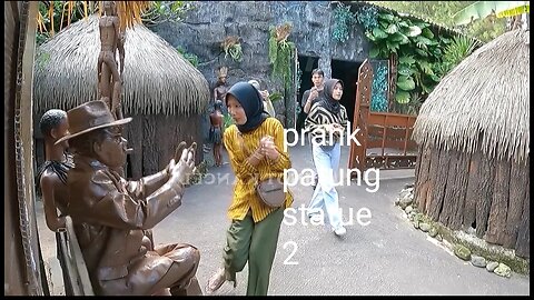 Prank patung status 2