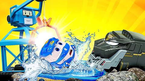 Video toy cars - Robots Trains. Kay the Tank Engine fell into the pool because of Duke!