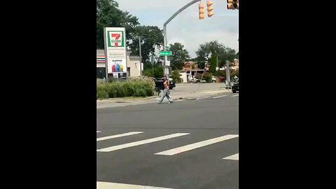 FAFO: Lady pointing gun at people in street gets police justice.