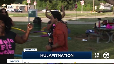Faraz Javed hula hooping at Hulafitnation