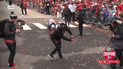 Rookie RB Isiah Pacheco breaks it down during the Chiefs Kingdom Champions Parade