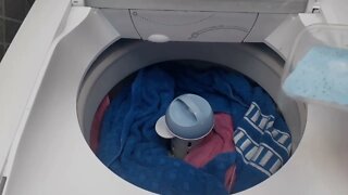 Segredinho de lavanderia misturinha para deichar suas roupas limpa e cheirosa.