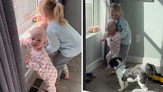 Big sister hilariously struggles to keep pace with twin siblings
