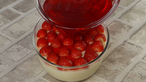 Creamy strawberry and nest milk dessert!