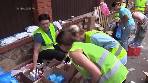 Russians collect humanitarian aid for evacuees from border regions after Ukraine’s incursion