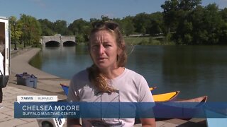 Students set sail on Hoyt Lake in canoes they built themselves