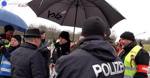 Berliner Polizei kapituliert vor der Wahrheit NaZi-Deutschland wird von der BRD weitergeführt