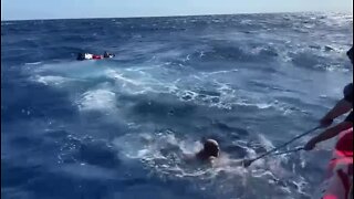 4 men rescued after boat sinks offshore near Boynton Beach