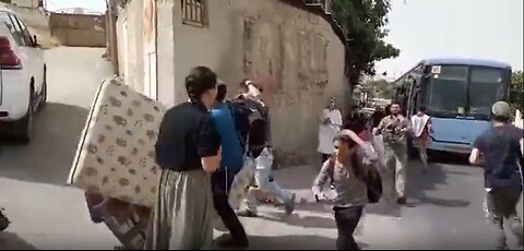 Theft caught on video. Israeli settlers are rushing to take over