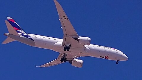 Boeing 787-9 PS-LAA vindo de Guarulhos para Fortaleza