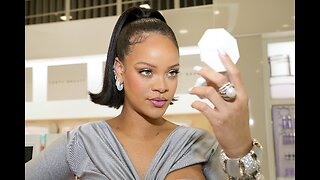 Slideshow tribute to Rihanna.