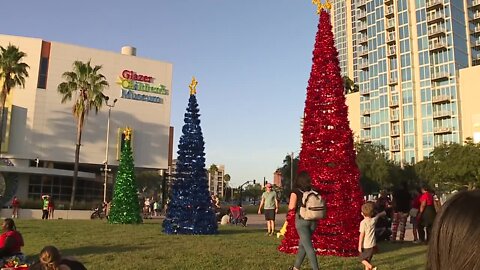 Santa Fest Tree Lighting takes on Curtis Hixon Park