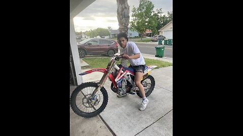 How to check my Dirtbike for an oil leak?
