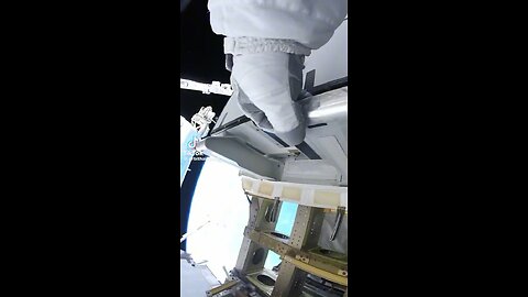Amazing !! Action Cam (GoPro) Footage by NASA Astronaut