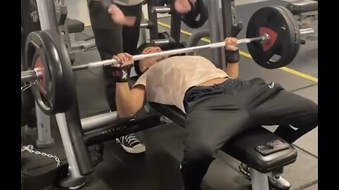 100kg BENCHPRESS