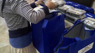 Thanksgiving-to-go feeds families in Boca Raton