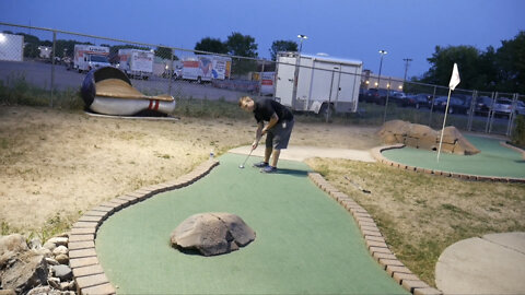 3 Craziest Mini Golf Shots You’ll Ever See 😱