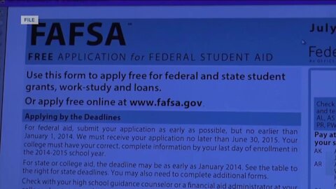 'Very discouraging': Federal financial aid applications from Wisconsin high school seniors plummet