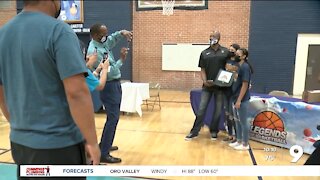 Pueblo HS legend, former NBA player Fat Lever givesback to students in need