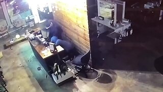 Video: Clumsy thieves caught breaking into Normal Heights salon