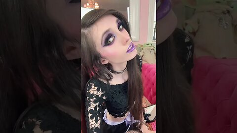 Makeup transformation with the Gothic Beach collection! 🦇 I love this collection so much!! 💜🖤