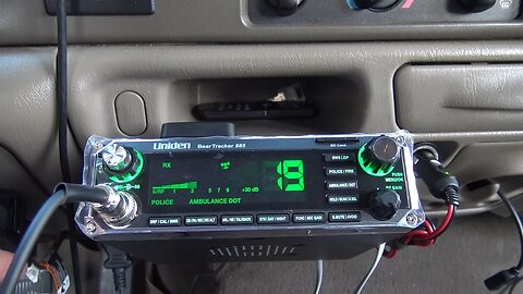 I Installed The Uniden Beartracker 885 CB Radio/Scanner Hybrid In My Truck, Review Part 2!