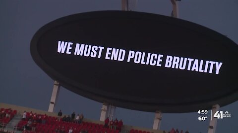 City leaders, fans react to booing at Chiefs home opener