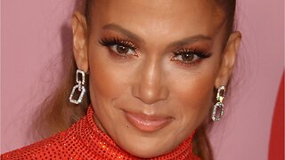 Jennifer Lopez And 11-Year-Old Daughter Perform Duet