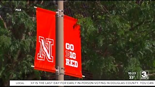 UNL class analyzes the media during election