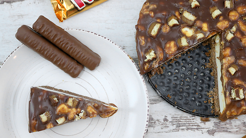 Twix Cheesecake