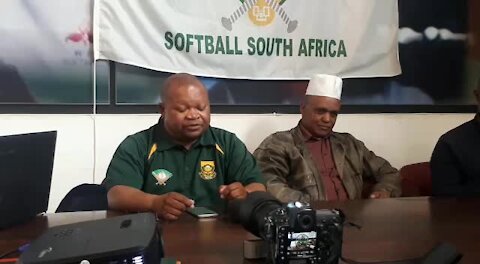 South Africa - Cape Town - Softball launch (Video) (Y98)