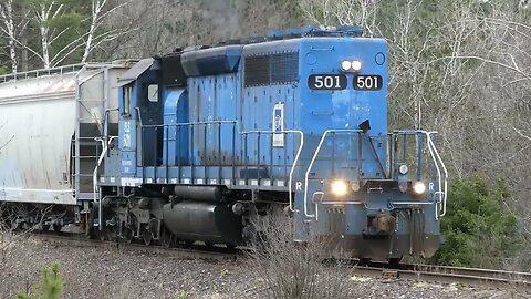 An Interesting Train Horn Blow By ELS 501 At This Rural Crossing! | Jason Asselin