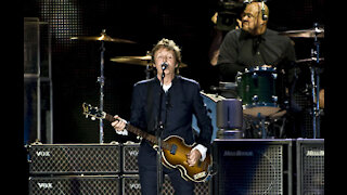 Paul McCartney 'finishes work on final album in trilogy' .