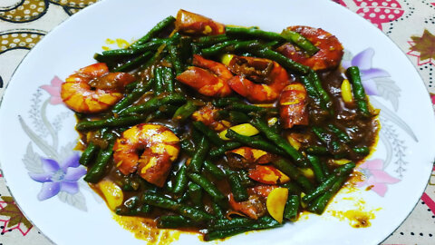 Shrimps With Beans Curry !! আঙ্গুল চেটেপুটে খাওয়ার মত বরবটি দিয়ে চিংড়ি মাছের ভূনা !!