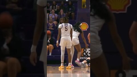 Angel Reese SWATS Shot Flying Out Of Bounds, Then Helps Up Shooter | #1 LSU Tigers #shorts #short