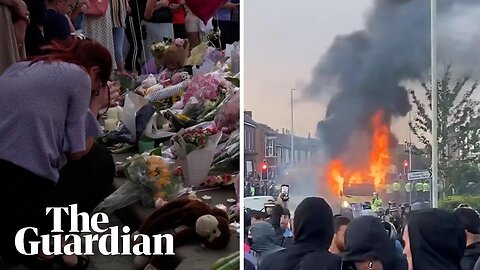 Southport: police clash with protesters while hundreds mourn for stabbing victims|News Empire ✅