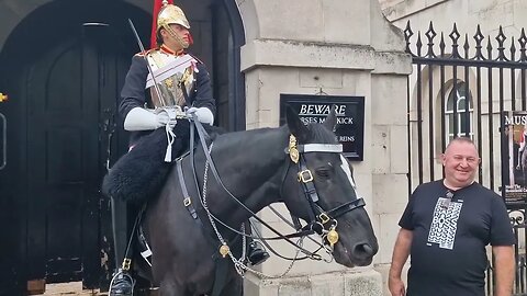 Horse does not want any one near #horseguardsparade