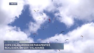 Céu Colorido: Copa Valadarense de Parapente é Realizada, em Gov. Valadares.