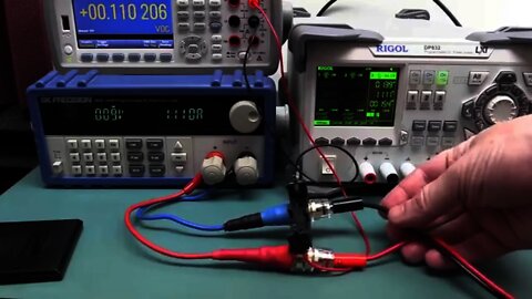 EEVblog #774 - Low Battery Discharge Testing Part 1