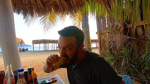 $2 Fish tacos in Acapulco 🇲🇽