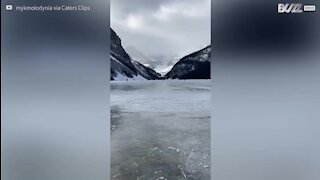 Ce patineur capture la beauté du lac Louise