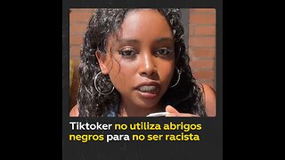 Ve racismo en llamar negro al humor incómodo y llevar abrigos negros