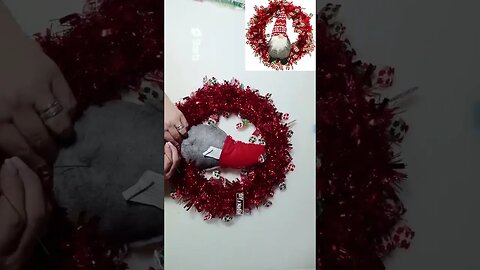 Dollar Tree Gnome Tinsel Christmas Wreath | How to make DIY Tutorial #wreath #christmaswreath