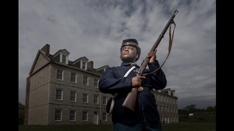 Southfield teen's epic senior photo shoot depicts Civil War history