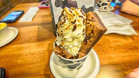 Indulge in Sweet Bliss at the Yard Milkshake Bar in Pigeon Forge, Tennessee!