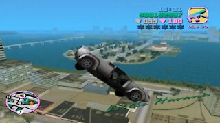 GTA: Vice City - Explosive catapult throws a car up in the skies! - Very funny thing!