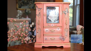 Jewelry Box Redo with Chalk Paint and Transfers