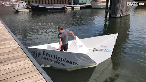 Une entreprise produit un "bateau en papier"