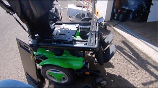 WHEELCHAIR REPAIR: seat lift operation with no batteries (Permobil 3G)