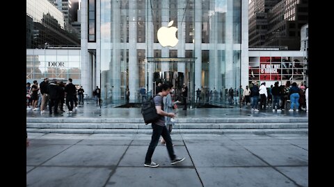 Apple Closes NYC Stores to Browsing
